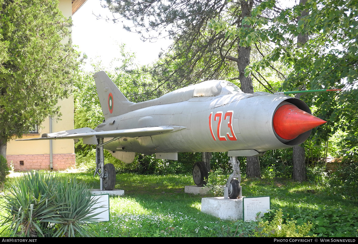 Aircraft Photo of 123 | Mikoyan-Gurevich MiG-21PF | Bulgaria - Air Force | AirHistory.net #703600