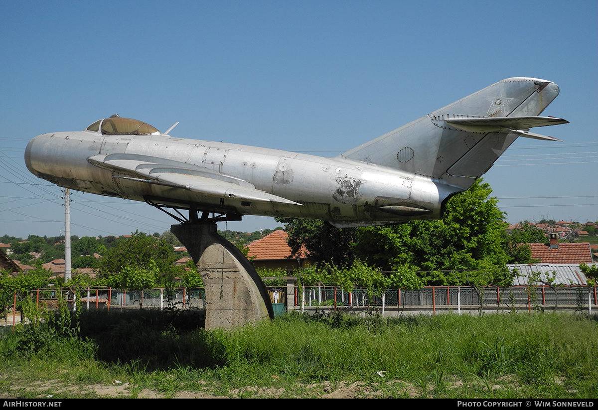 Aircraft Photo of 96 | Mikoyan-Gurevich MiG-17 | Bulgaria - Air Force | AirHistory.net #703619