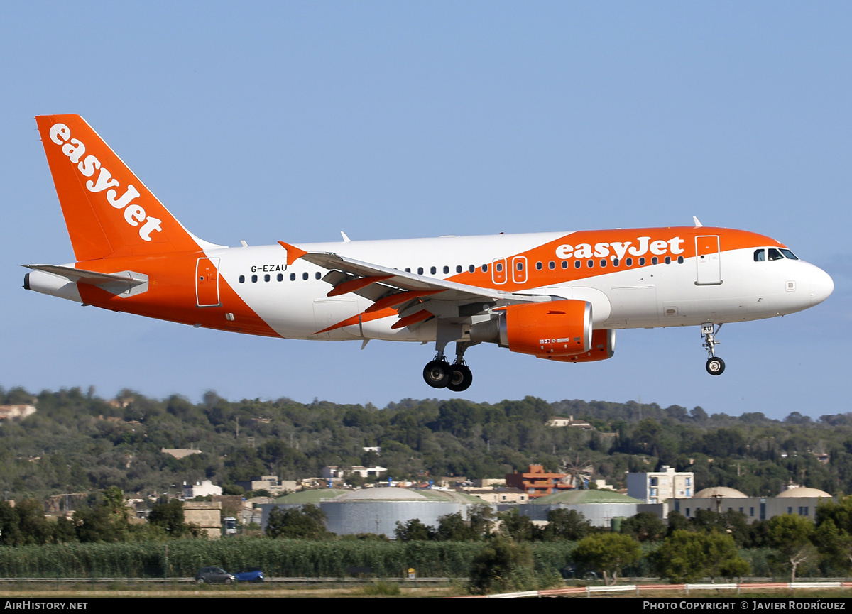 Aircraft Photo of G-EZAU | Airbus A319-111 | EasyJet | AirHistory.net #703667