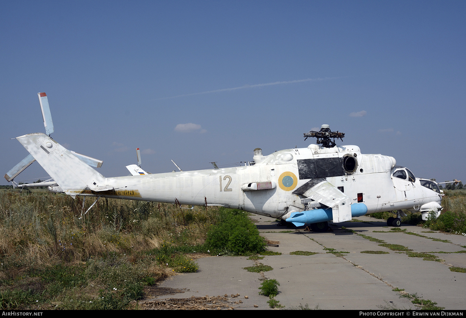 Aircraft Photo of 12 red | Mil Mi-24K | Ukraine - Army | AirHistory.net #703738