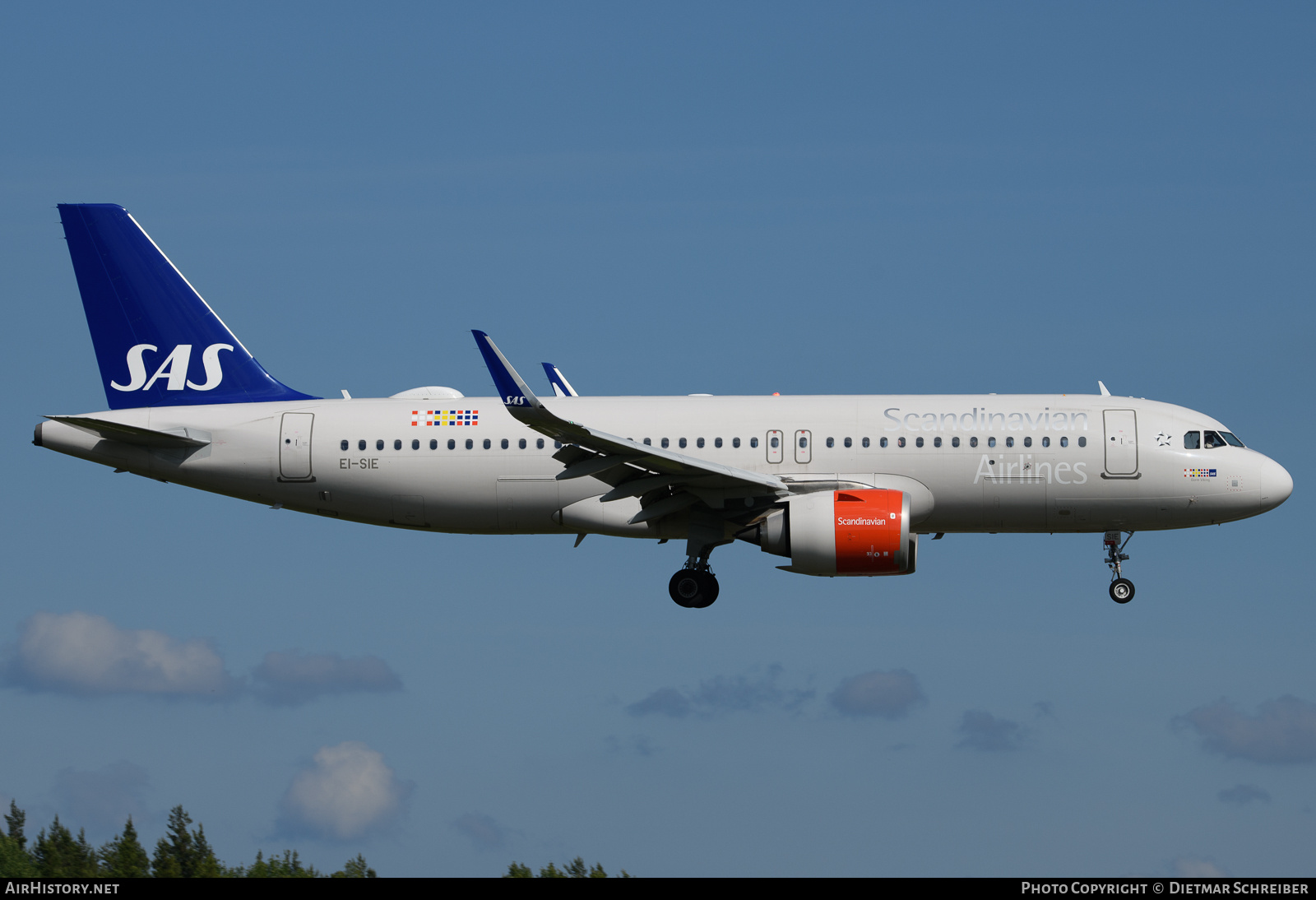 Aircraft Photo of EI-SIE | Airbus A320-251N | Scandinavian Airlines - SAS | AirHistory.net #703848