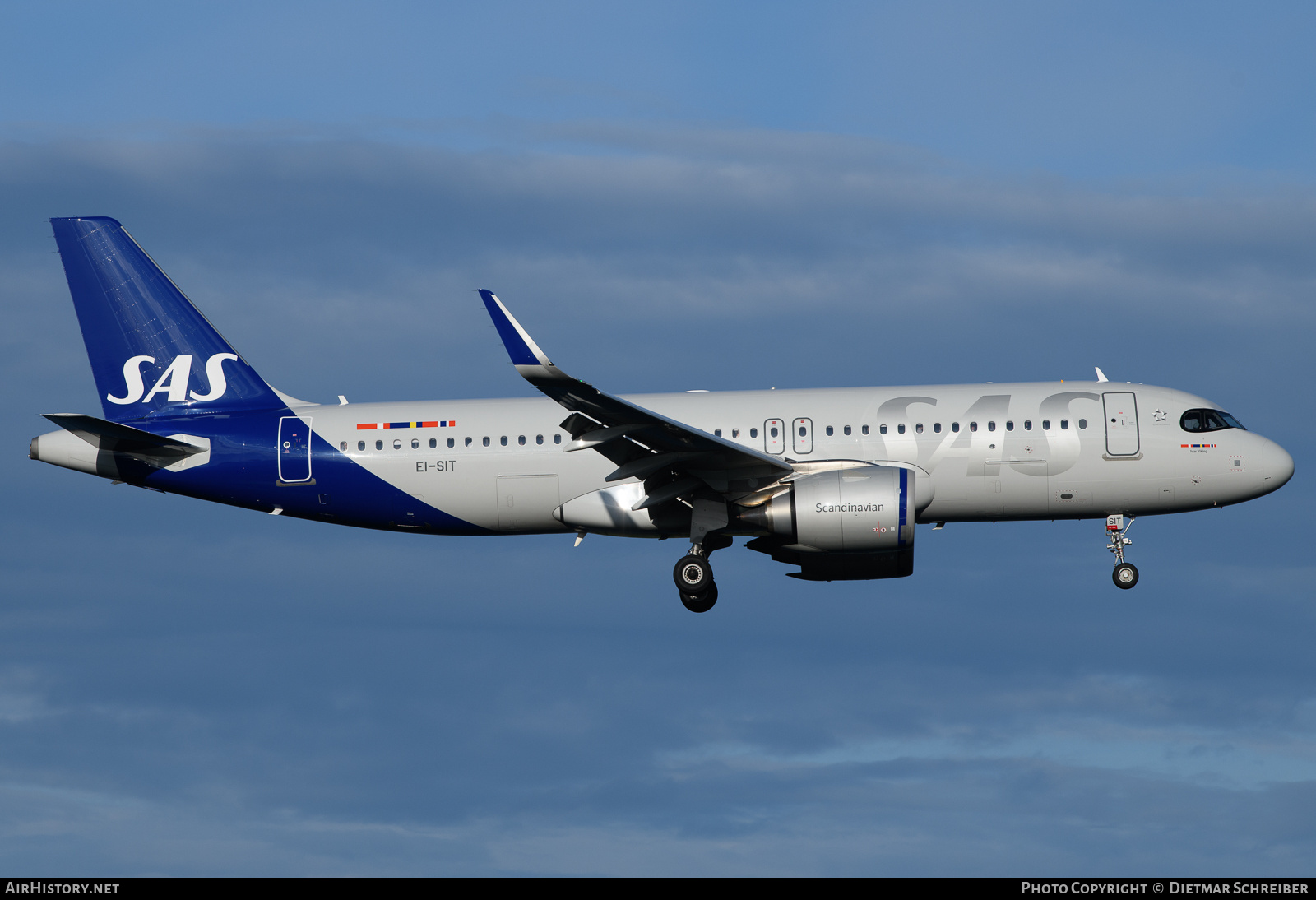 Aircraft Photo of EI-SIT | Airbus A320-251N | Scandinavian Airlines - SAS | AirHistory.net #703870