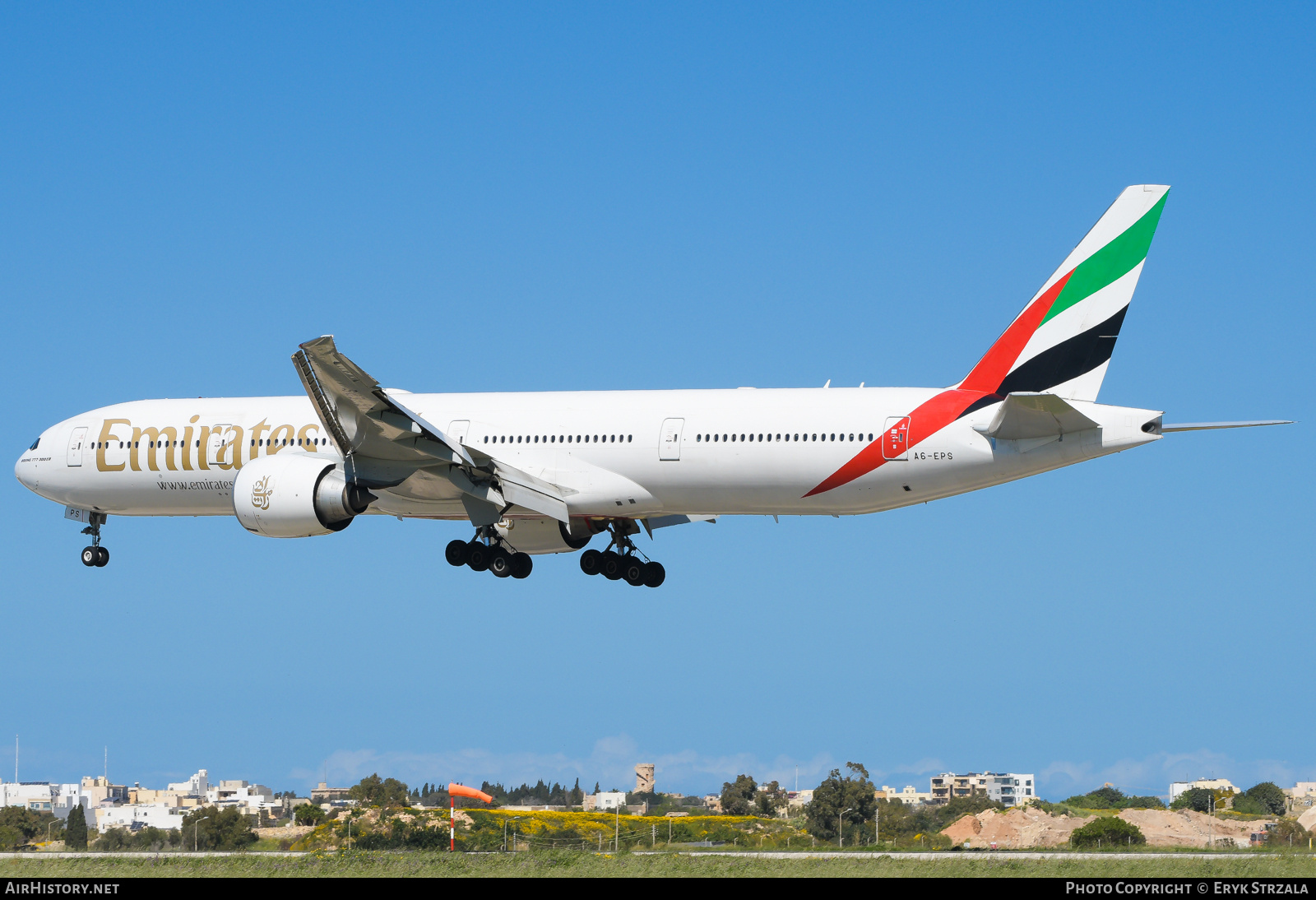 Aircraft Photo of A6-EPS | Boeing 777-300/ER | Emirates | AirHistory.net #703931