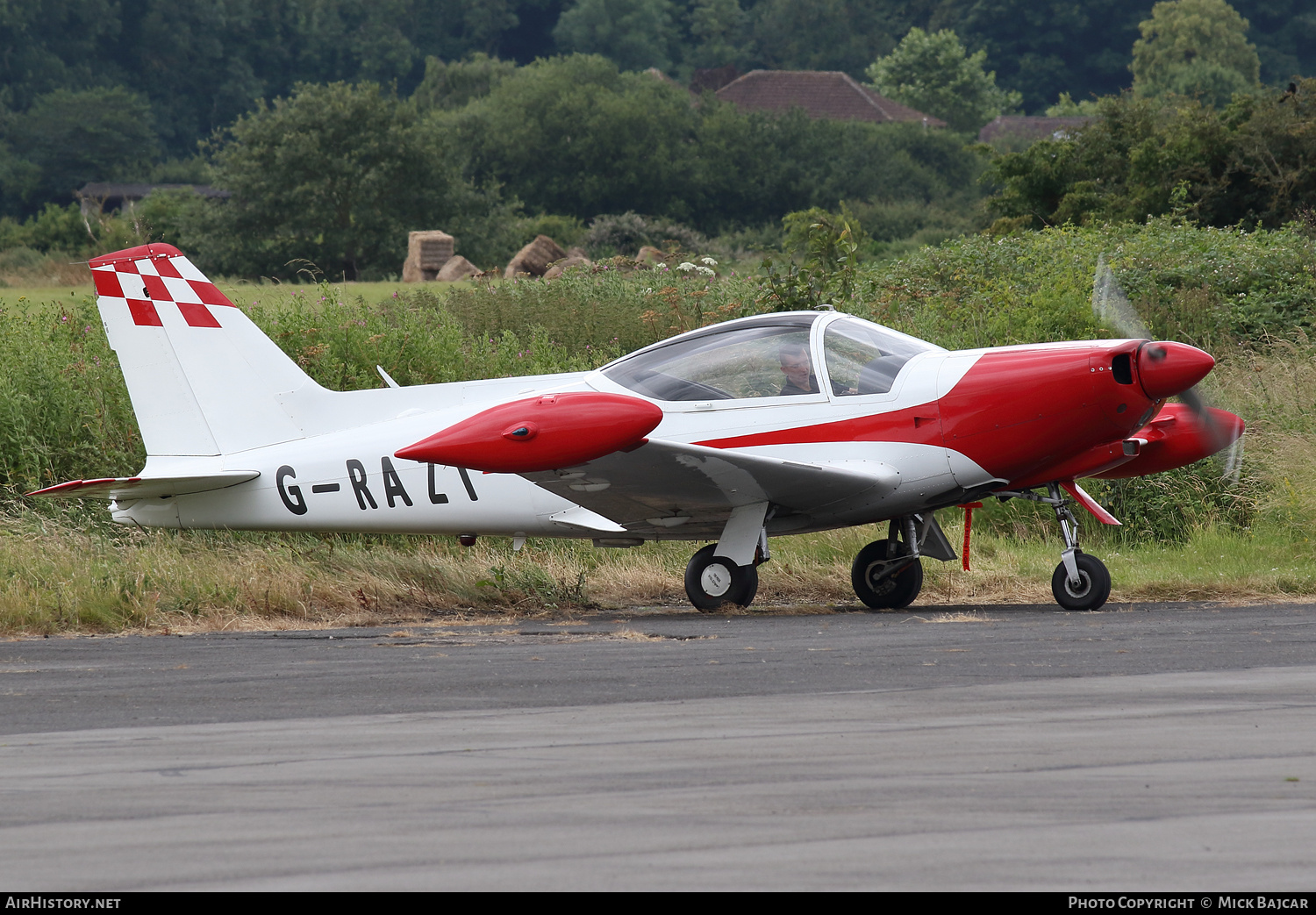 Aircraft Photo of G-RAZI | SIAI-Marchetti SF-260 | AirHistory.net #704188