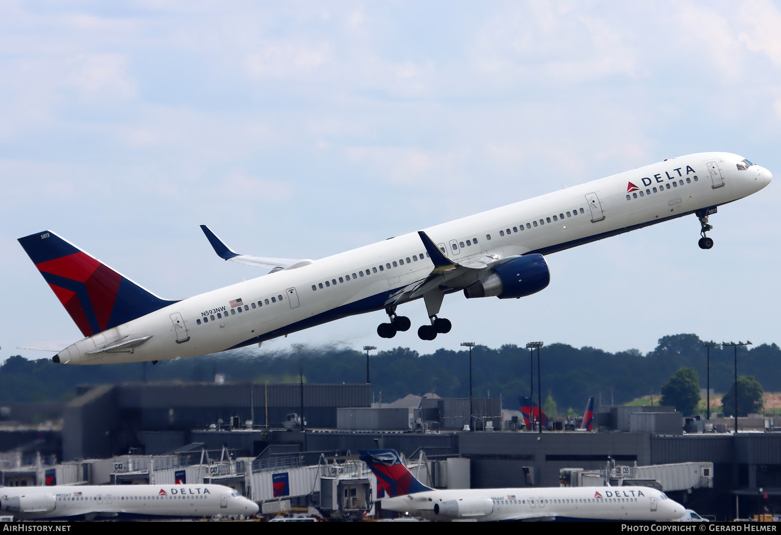 Aircraft Photo of N593NW | Boeing 757-351 | Delta Air Lines | AirHistory.net #704196