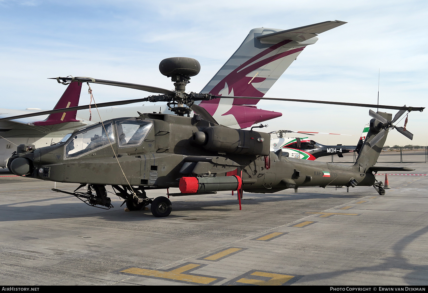 Aircraft Photo of KAF013 | Boeing AH-64D Apache | Kuwait - Air Force | AirHistory.net #704259
