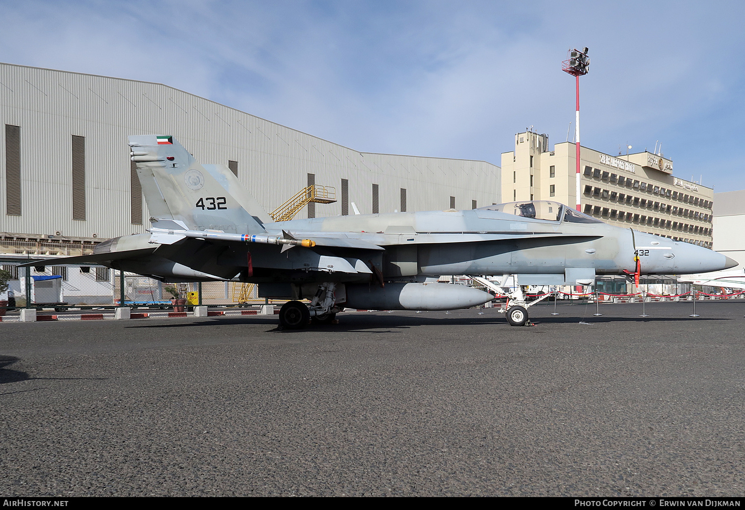 Aircraft Photo of 432 | McDonnell Douglas F/A-18C Hornet | Kuwait - Air Force | AirHistory.net #704264