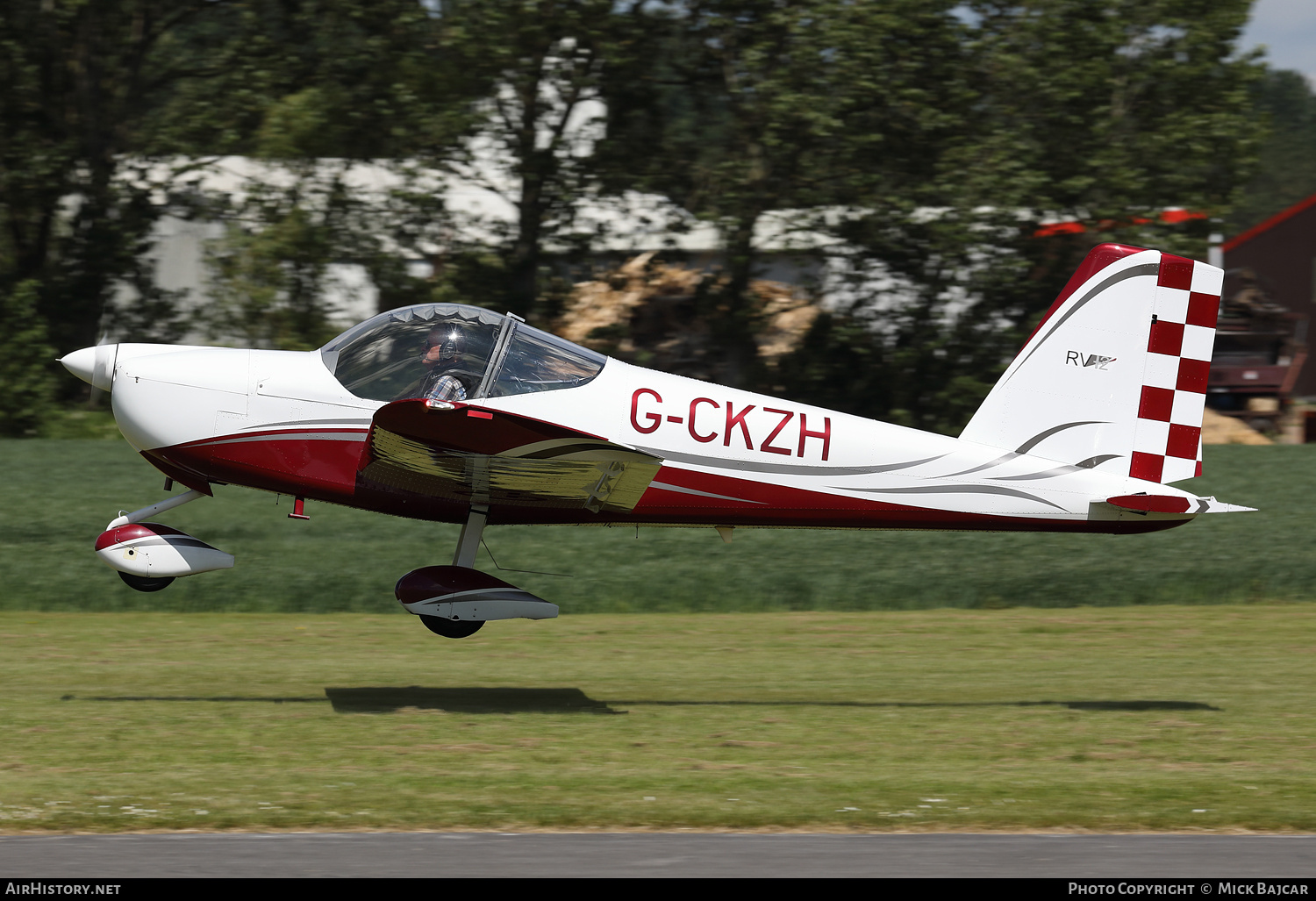 Aircraft Photo of G-CKZH | Van's RV-12 | AirHistory.net #704402