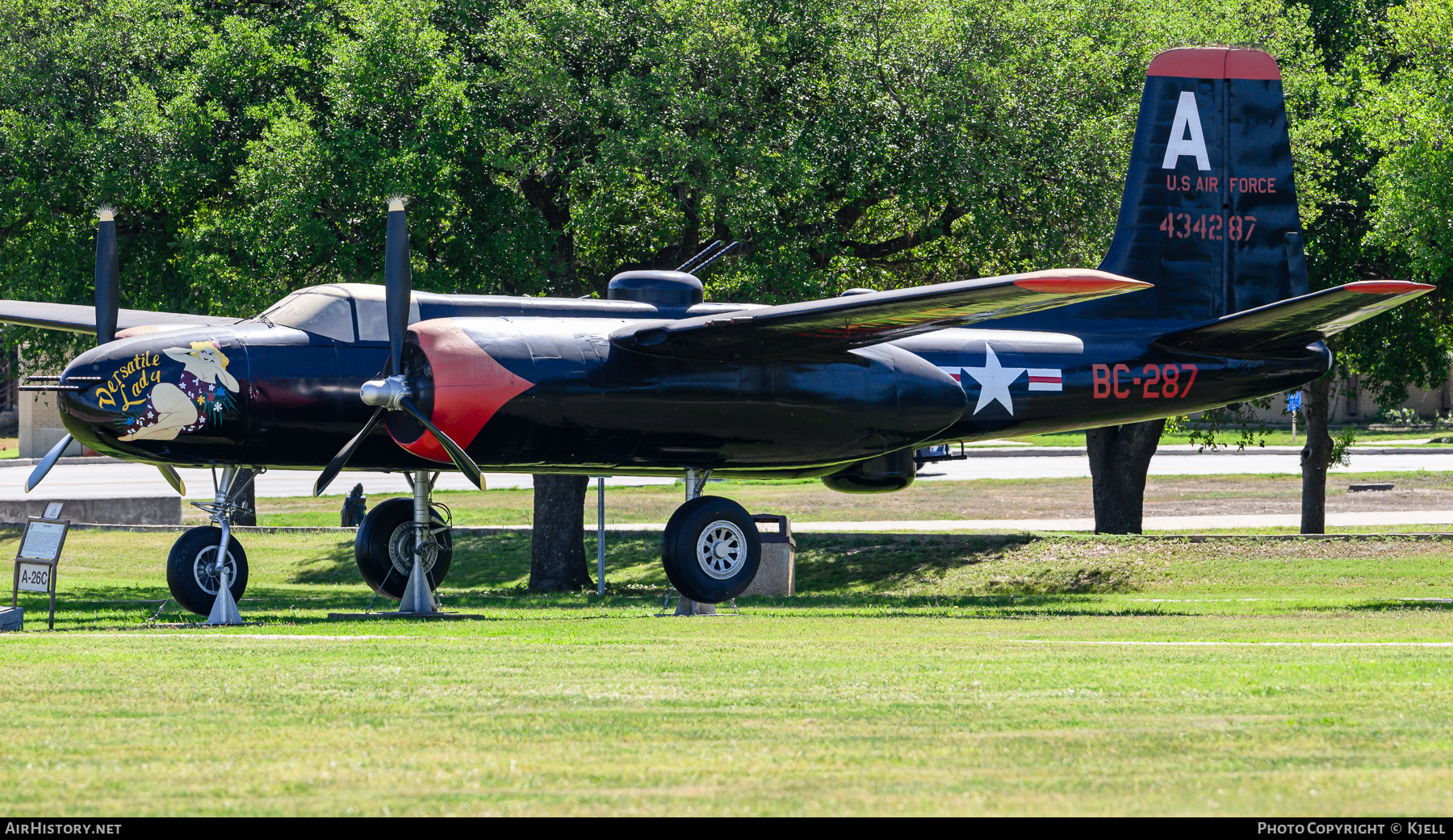 Aircraft Photo of 44-34287 / 434287 | Douglas A-26C Invader | USA - Air Force | AirHistory.net #704471