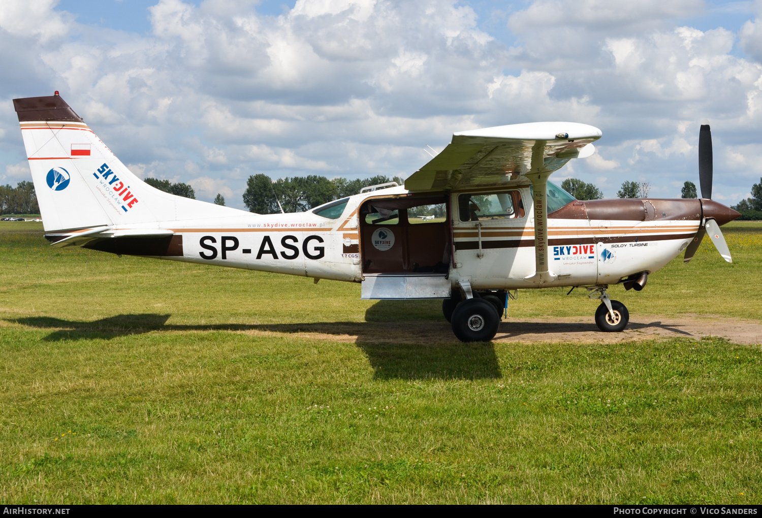Aircraft Photo of SP-ASG | Cessna TU206G/Soloy Turbine 206 | Skydive Wroclaw | AirHistory.net #704485