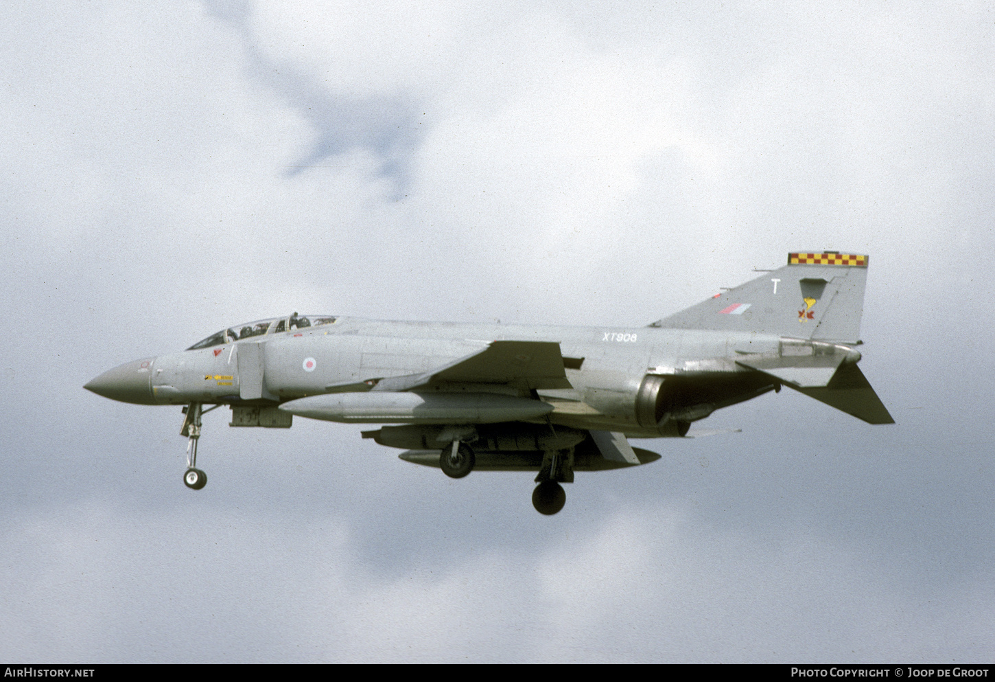 Aircraft Photo of XT908 | McDonnell Douglas F-4M Phantom FGR2 | UK - Air Force | AirHistory.net #704555