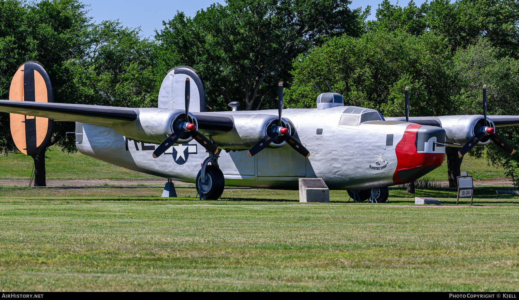 Aircraft Photo of No Reg | Consolidated B-24M Liberator (replica) | USA - Air Force | AirHistory.net #704571