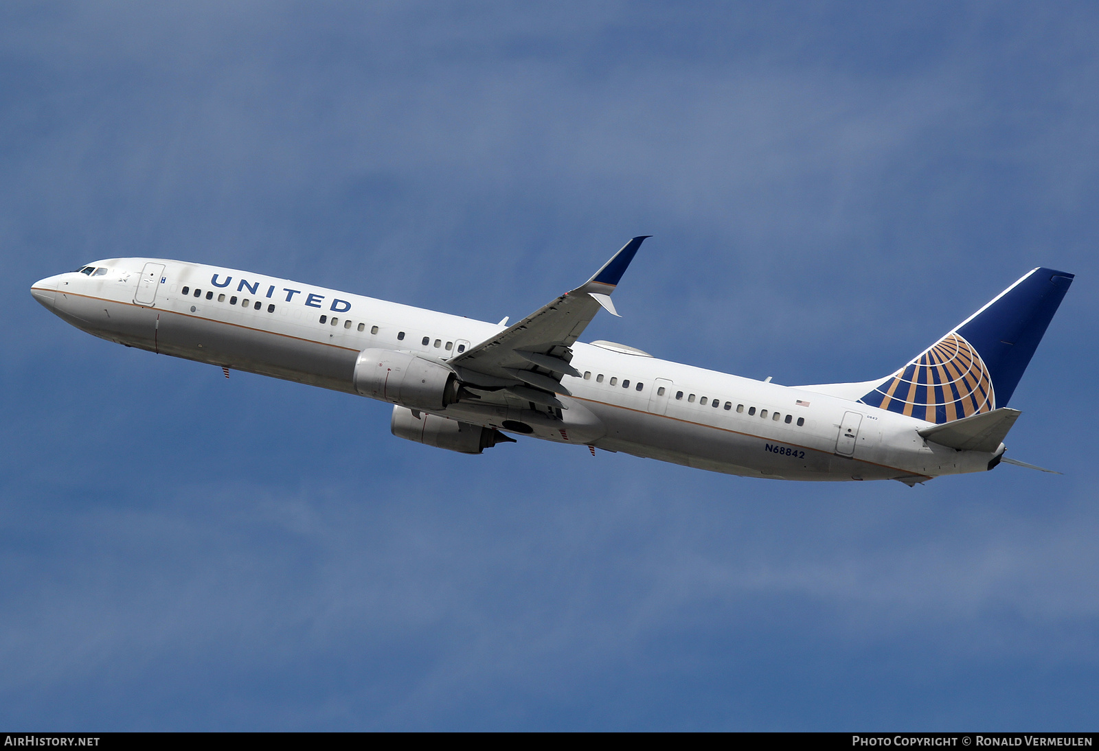 Aircraft Photo of N68842 | Boeing 737-924/ER | United Airlines | AirHistory.net #704599