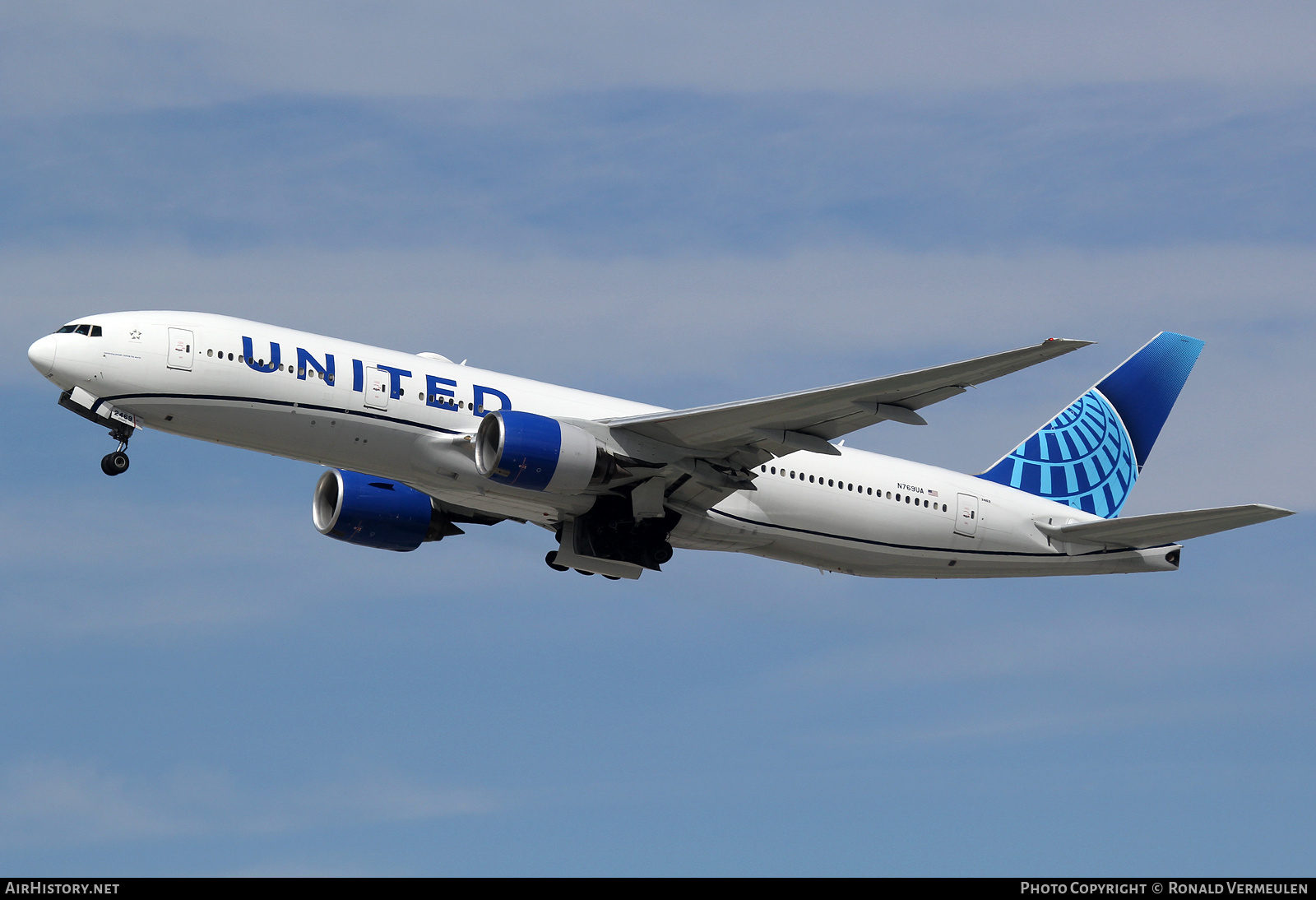Aircraft Photo of N769UA | Boeing 777-222 | United Airlines | AirHistory.net #704603