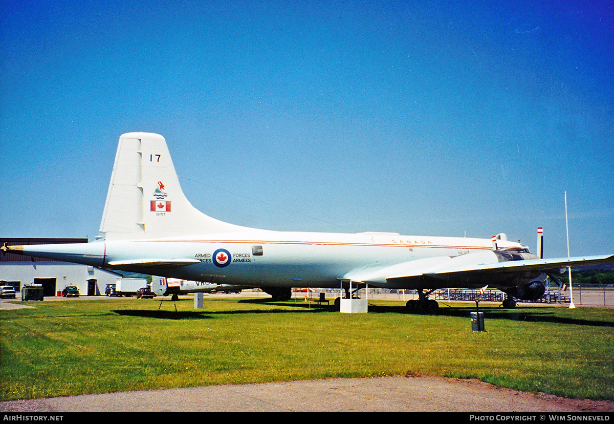 Aircraft Photo of 10717 | Canadair CP-107 Argus 1 (CL-28-1) | Canada - Air Force | AirHistory.net #704695