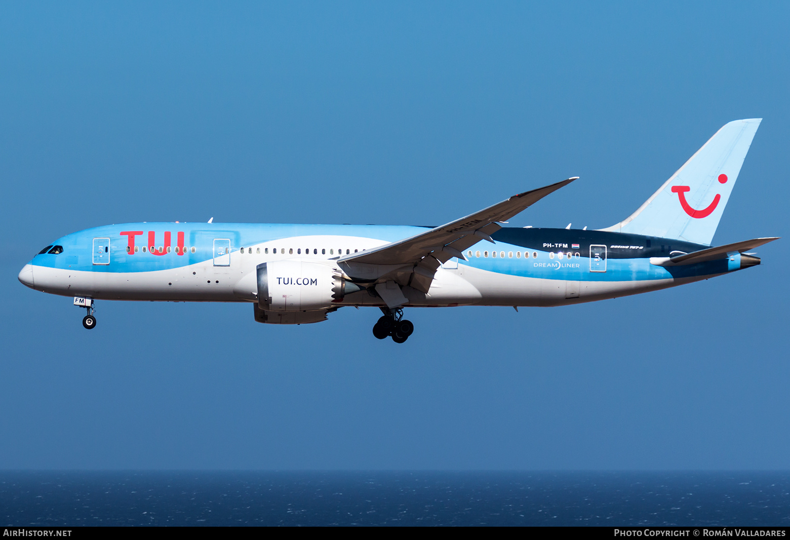 Aircraft Photo of PH-TFM | Boeing 787-8 Dreamliner | TUI | AirHistory.net #705070