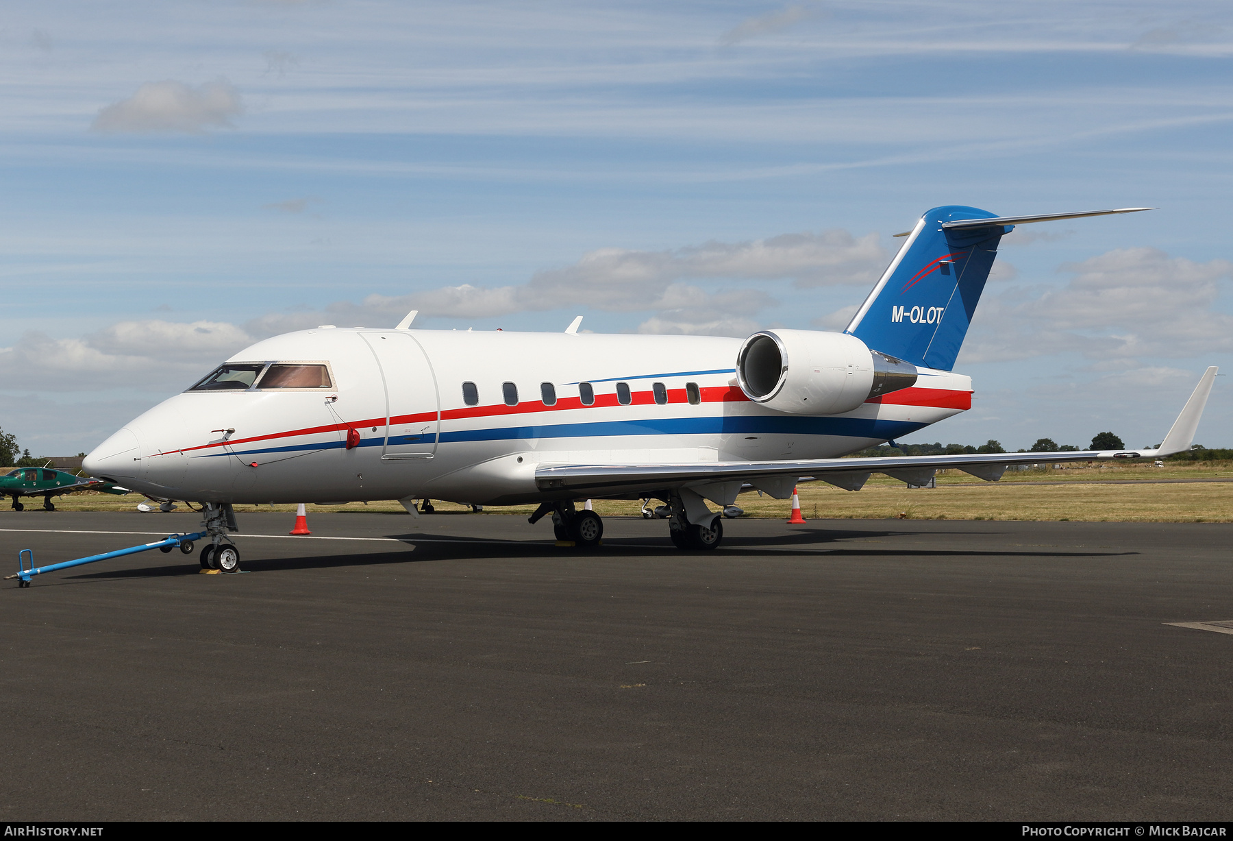Aircraft Photo of M-OLOT | Bombardier Challenger 604 (CL-600-2B16) | AirHistory.net #705109