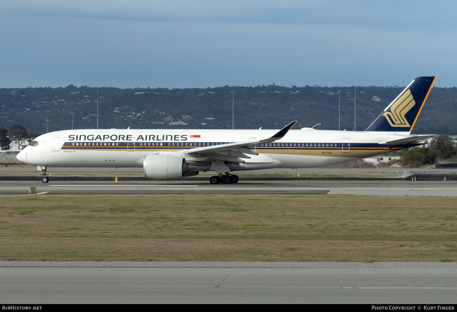 Aircraft Photo of 9V-SHA | Airbus A350-941 | Singapore Airlines | AirHistory.net #705188