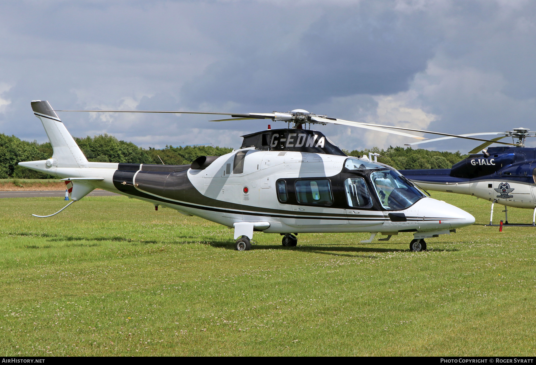 Aircraft Photo of G-EDWA | Agusta A-109E | AirHistory.net #705216