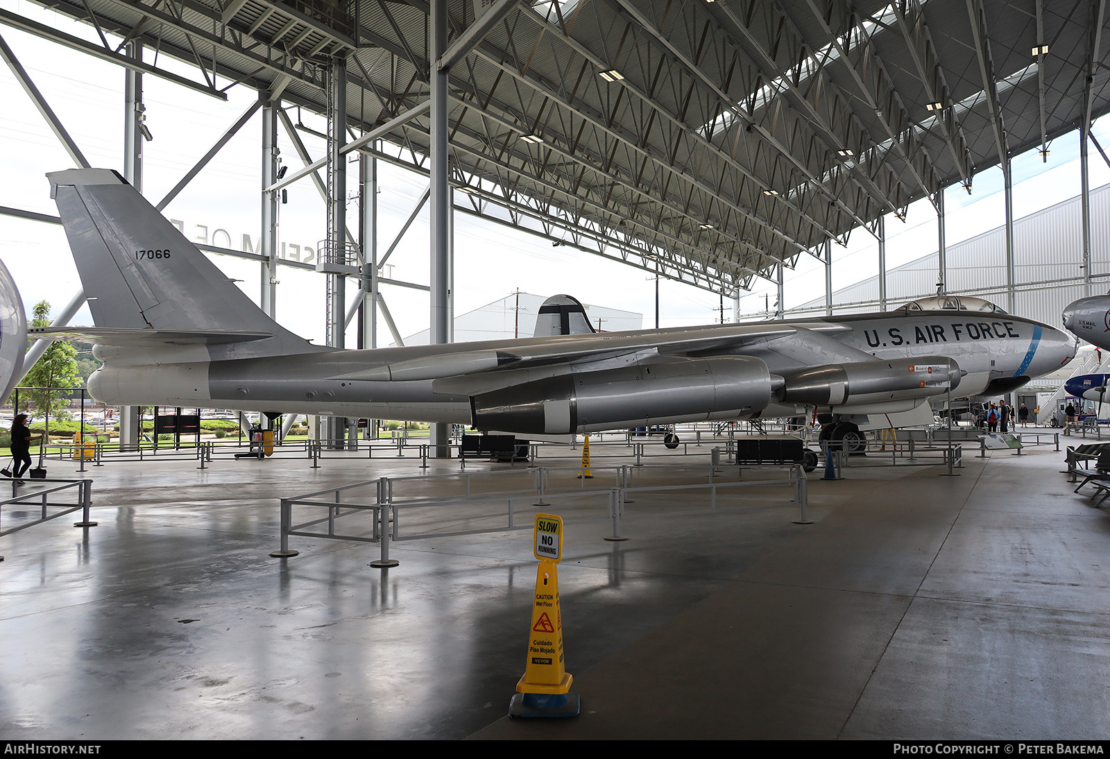 Aircraft Photo of 51-7066 / 17066 | Boeing WB-47E Stratojet | USA - Air Force | AirHistory.net #705273