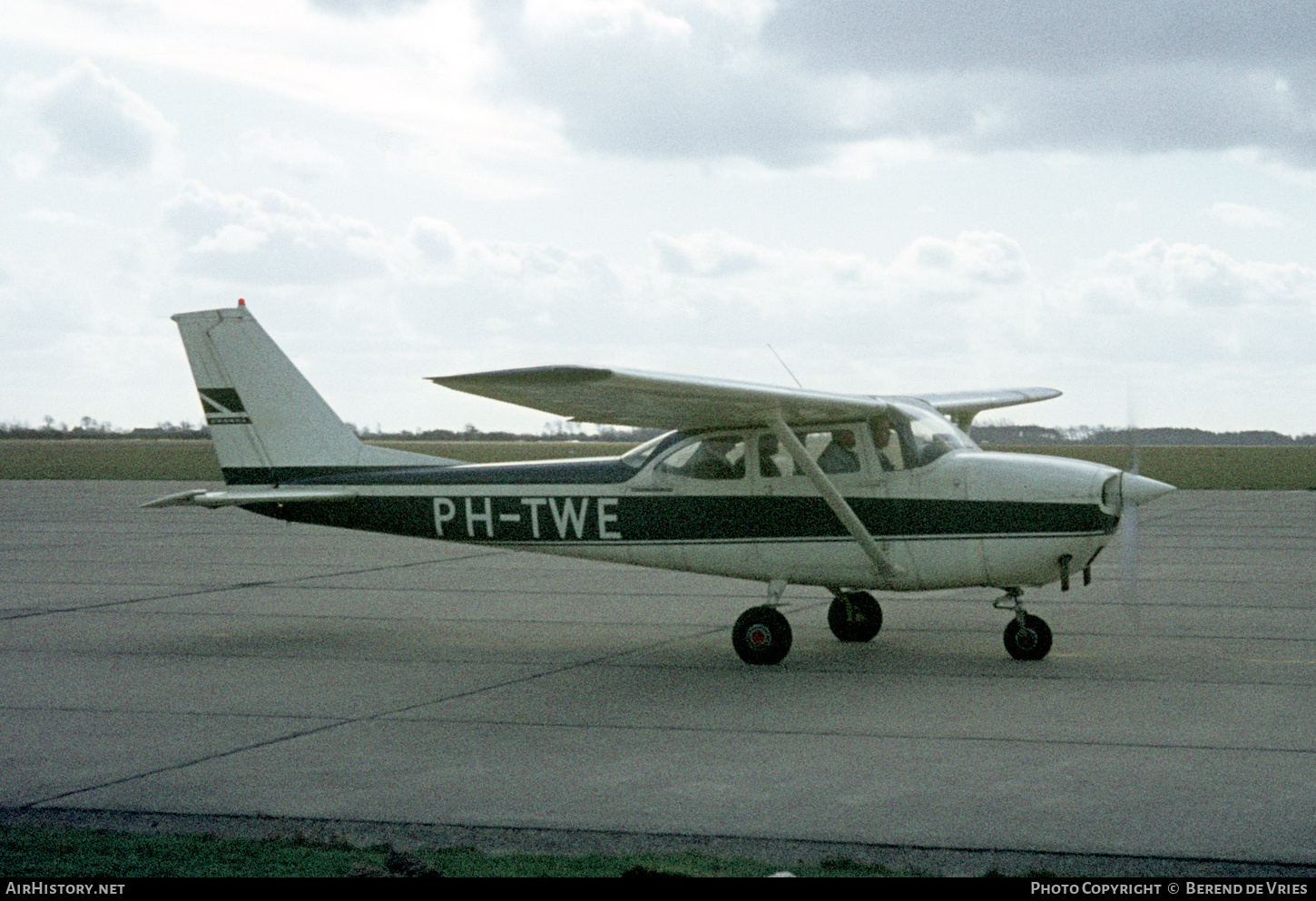 Aircraft Photo of PH-TWE | Reims F172H | AirHistory.net #705295