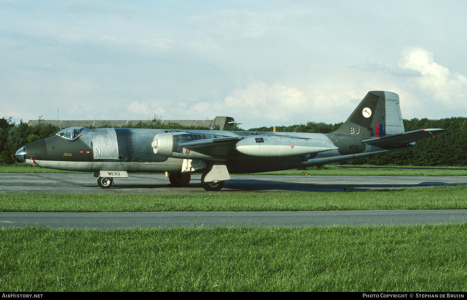 Aircraft Photo of WE113 | English Electric Canberra B2 | UK - Air Force | AirHistory.net #705329