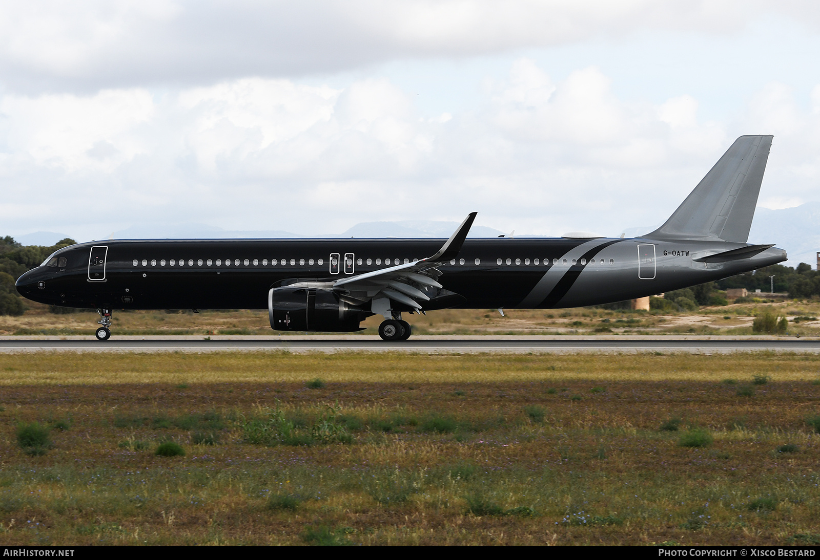 Aircraft Photo of G-OATW | Airbus A321-253NX | Titan Airways | AirHistory.net #705557