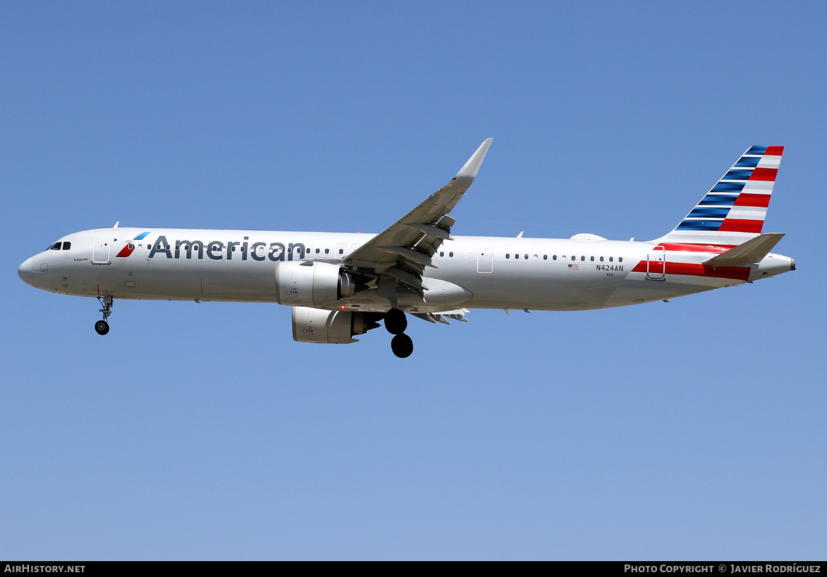Aircraft Photo of N424AN | Airbus A321-253NX | American Airlines | AirHistory.net #705644