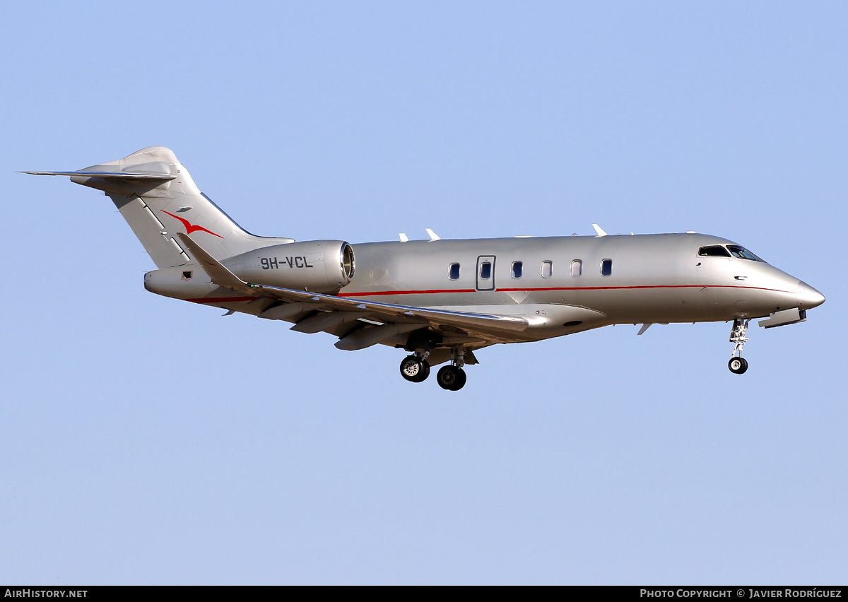 Aircraft Photo of 9H-VCL | Bombardier Challenger 350 (BD-100-1A10) | VistaJet | AirHistory.net #705667