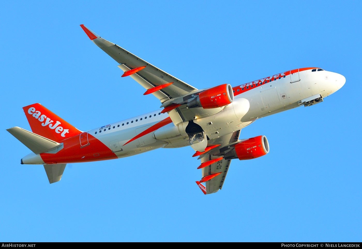 Aircraft Photo of OE-IZQ | Airbus A320-214 | EasyJet | AirHistory.net #705672