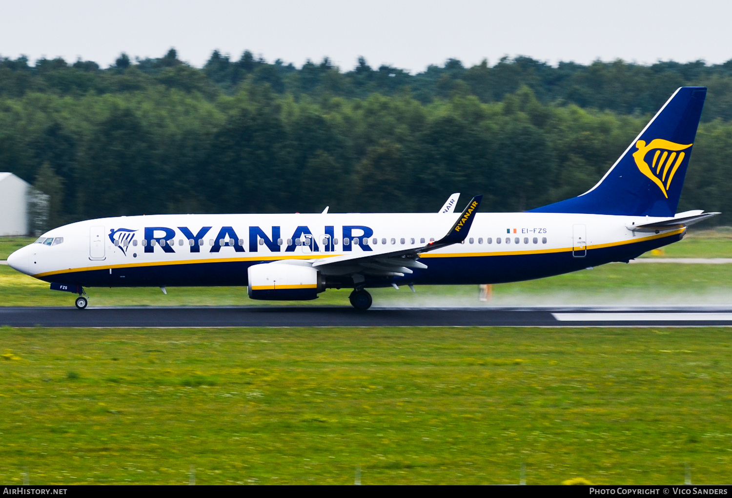Aircraft Photo of EI-FZS | Boeing 737-800 | Ryanair | AirHistory.net #705702