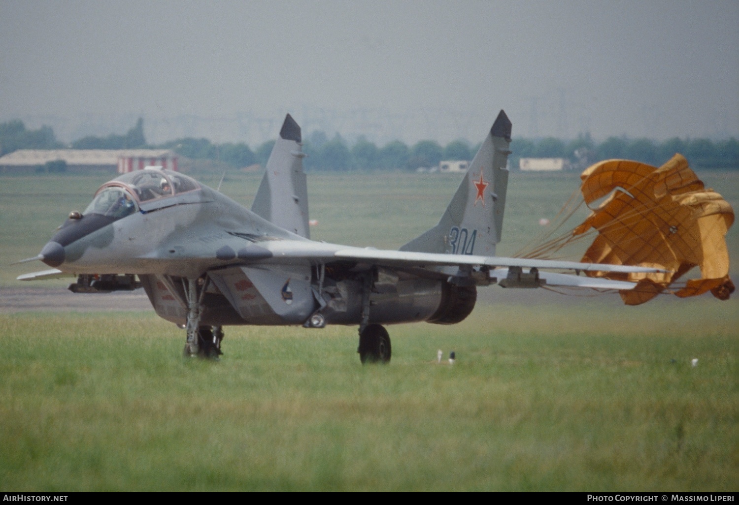 Aircraft Photo of 304 blue | Mikoyan-Gurevich MiG-29UB (9-51) | Soviet Union - Air Force | AirHistory.net #705820