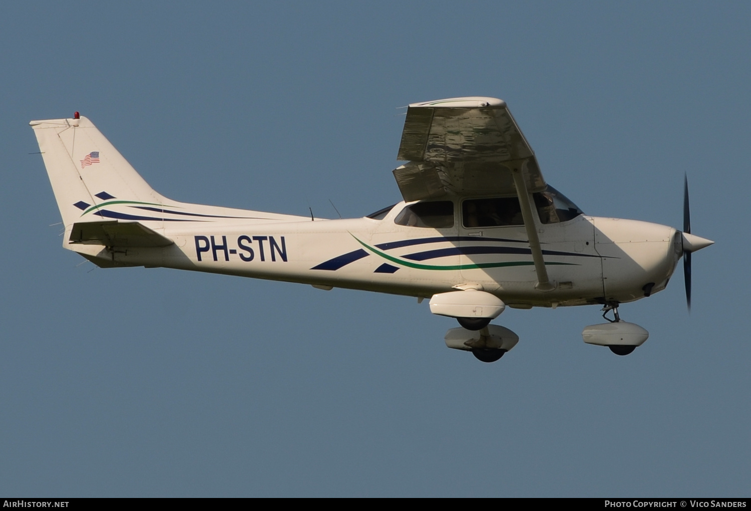 Aircraft Photo of PH-STN | Cessna 172R Skyhawk | AirHistory.net #705828