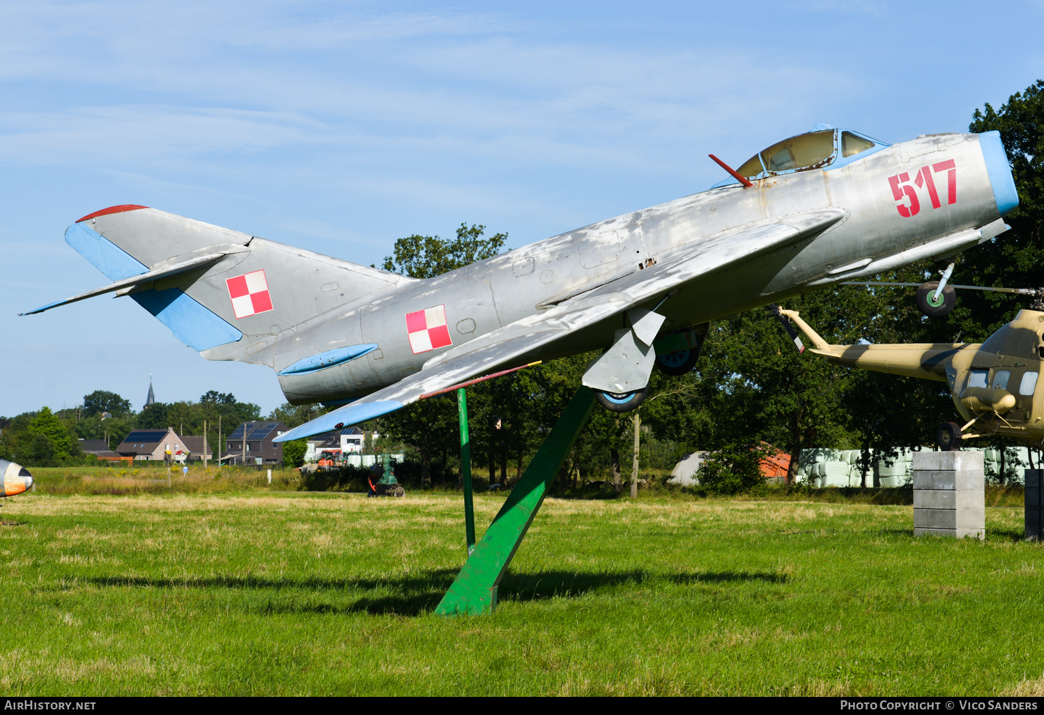 Aircraft Photo of 517 | PZL-Mielec Lim-5 (MiG-17F) | Poland - Air Force | AirHistory.net #706013