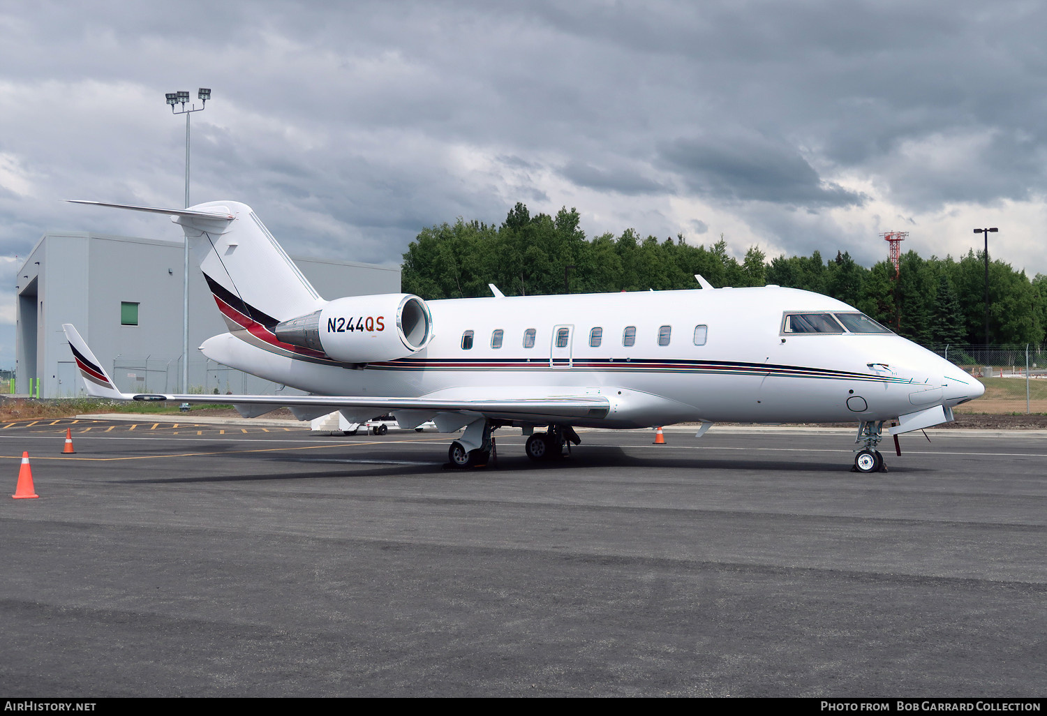Aircraft Photo of N244QS | Bombardier Challenger 605 (CL-600-2B16) | AirHistory.net #706117