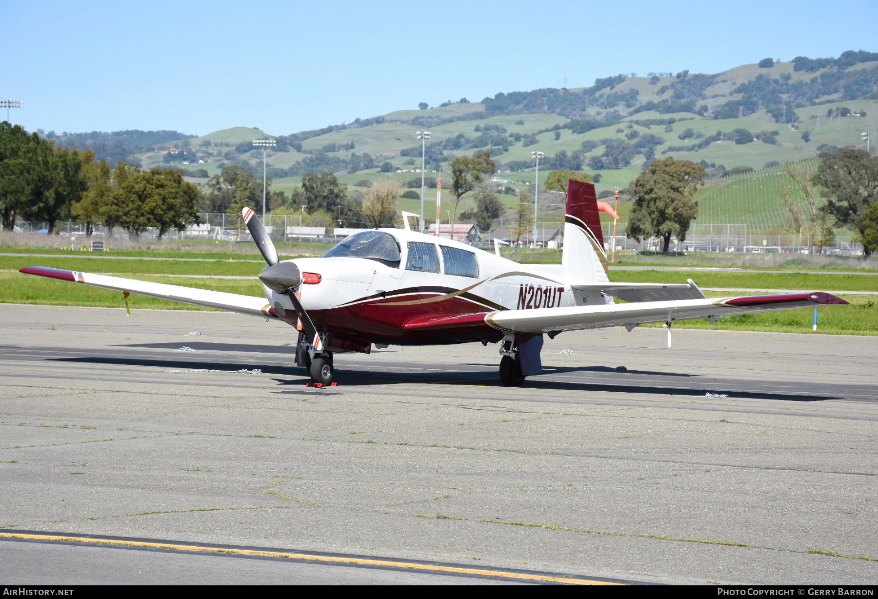 Aircraft Photo of N201UT | Mooney M-20J 201 | AirHistory.net #706266