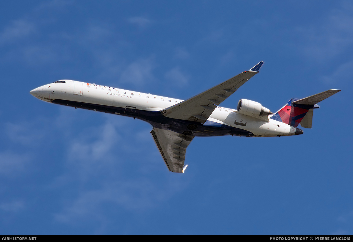 Aircraft Photo of N724EV | Bombardier CRJ-701ER (CL-600-2C10) | Delta Connection | AirHistory.net #706319