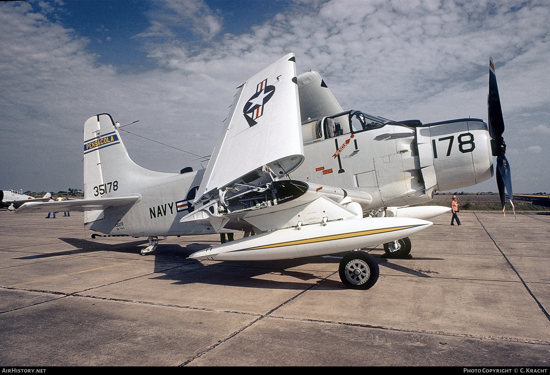 Aircraft Photo of N62466 / 135178 | Douglas EA-1E Skyraider | USA - Navy | AirHistory.net #706322