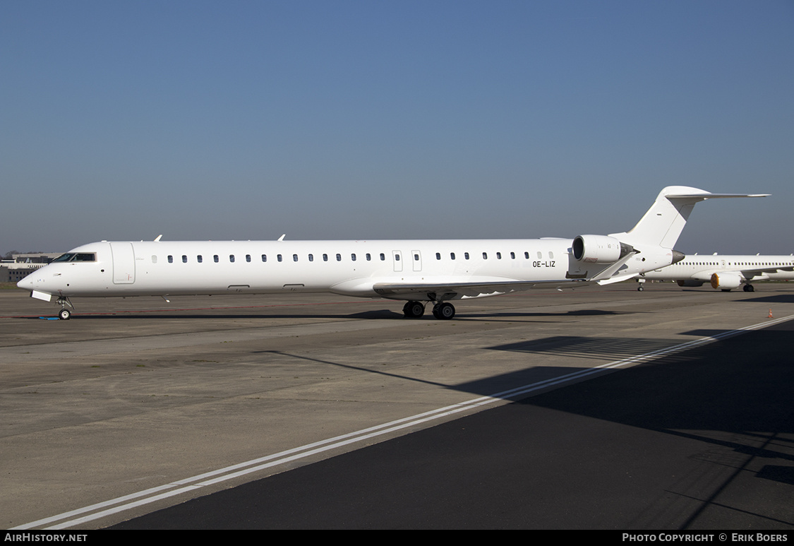 Aircraft Photo of OE-LIZ | Bombardier CRJ-1000ER NG (CL-600-2E25) | AirHistory.net #706491