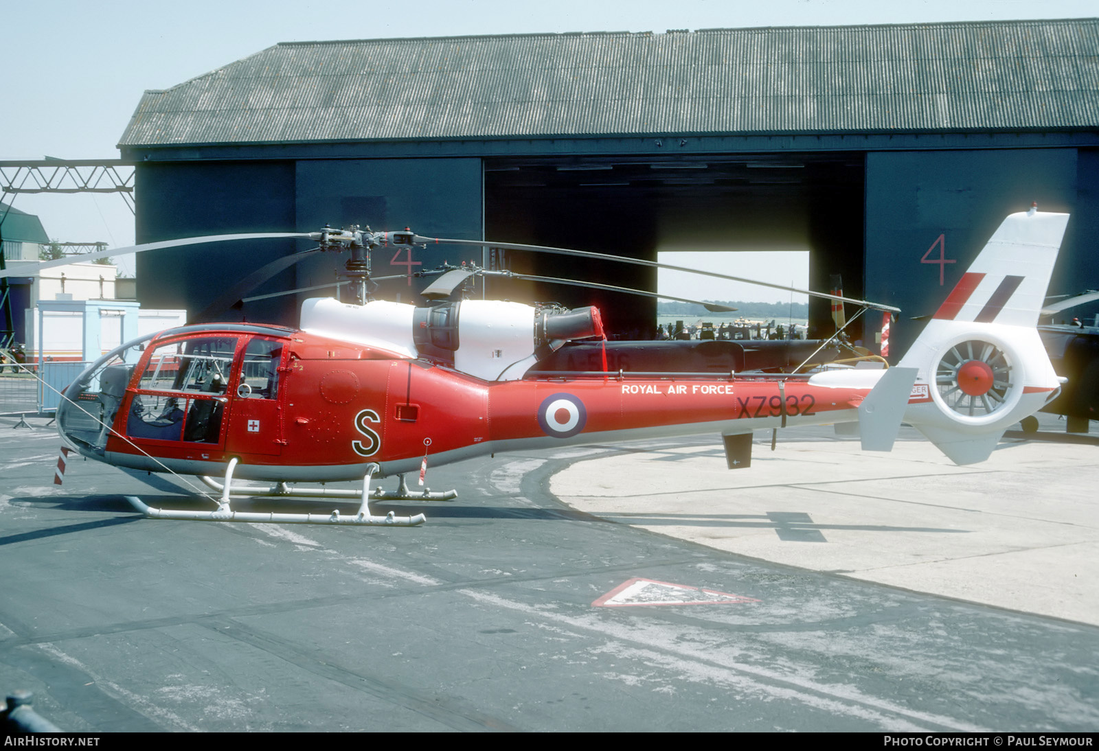 Aircraft Photo of XZ932 | Aerospatiale SA-341D Gazelle HT3 | UK - Air Force | AirHistory.net #706596
