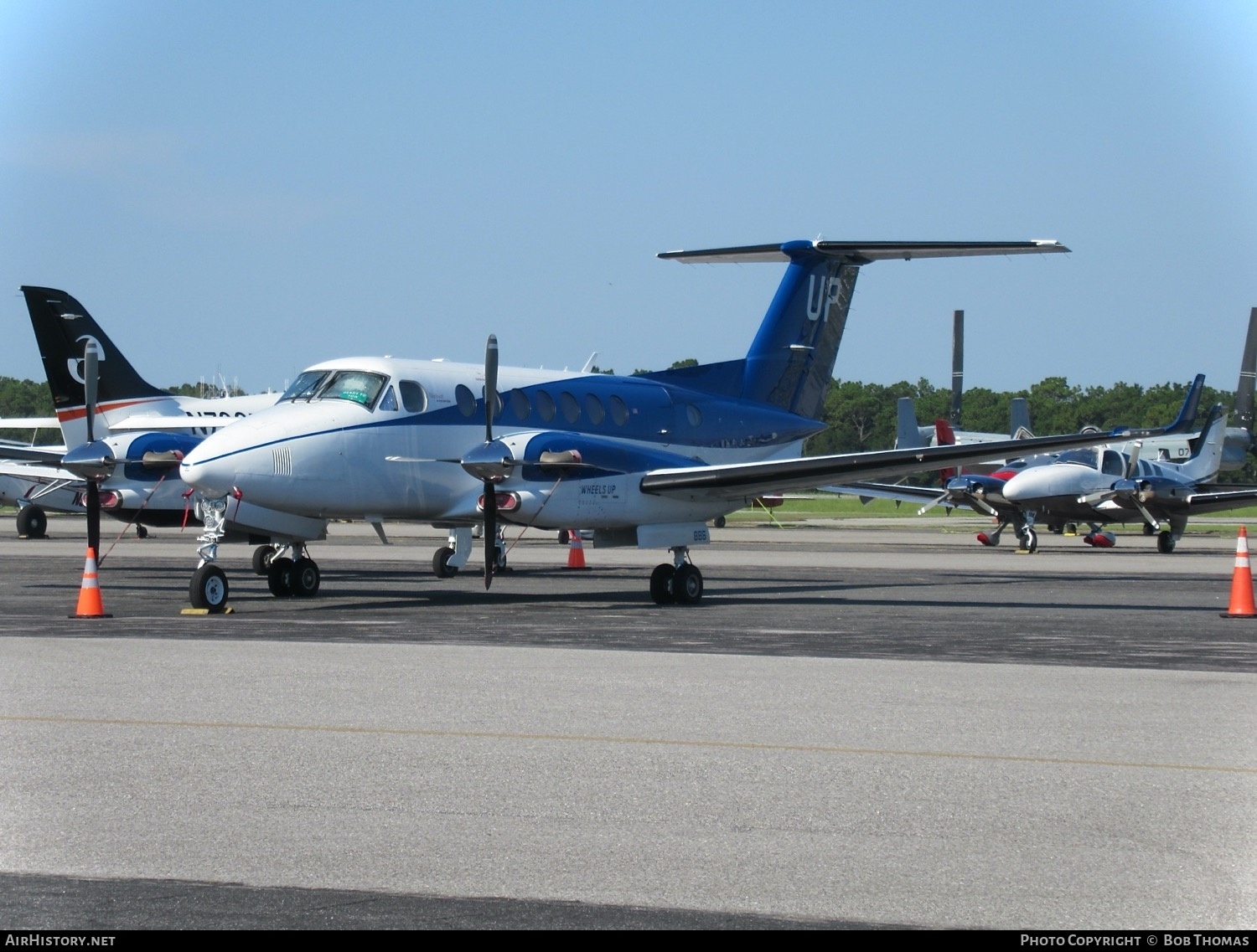 Aircraft Photo of N886UP | Beechcraft 350i King Air (B300) | Wheels Up | AirHistory.net #706601
