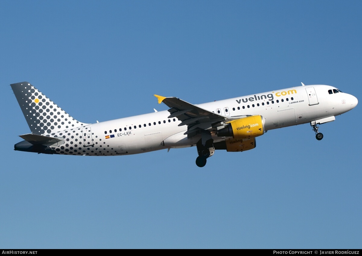 Aircraft Photo of EC-LKH | Airbus A320-214 | Vueling Airlines | AirHistory.net #706756