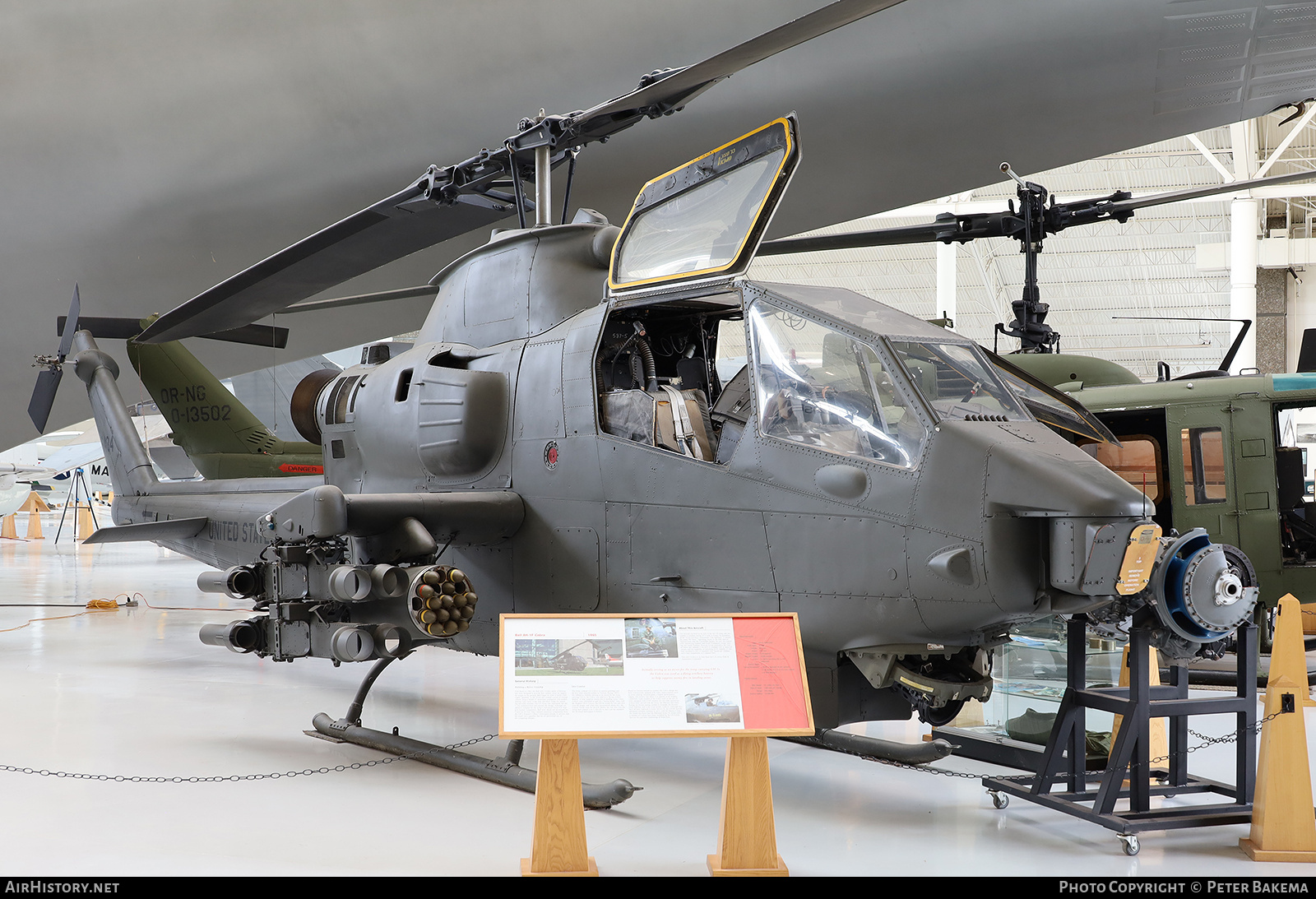 Aircraft Photo of 69-16434 / 16434 | Bell AH-1F Cobra (209) | USA - Army | AirHistory.net #706779