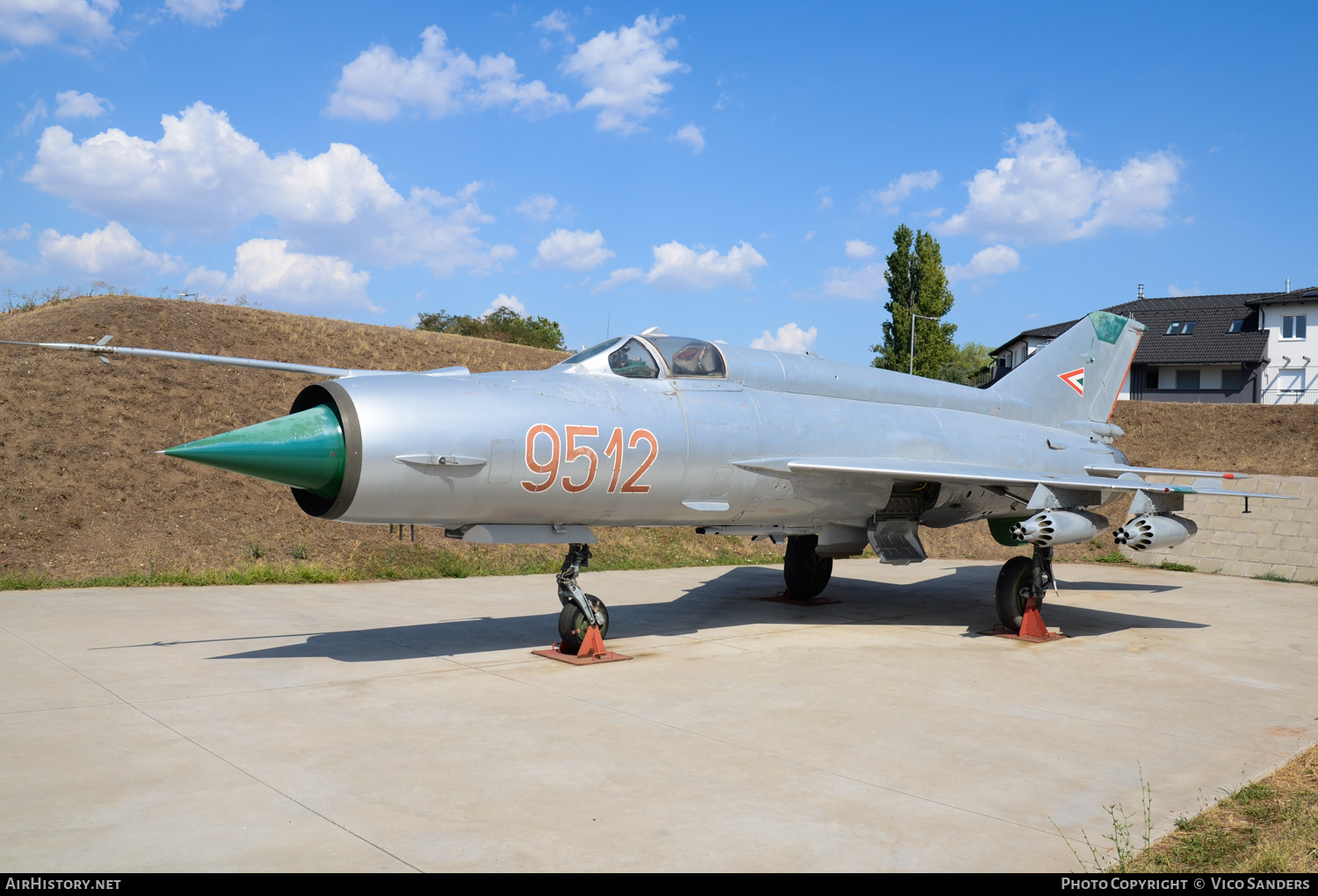 Aircraft Photo of 9512 | Mikoyan-Gurevich MiG-21MF | Hungary - Air Force | AirHistory.net #706924