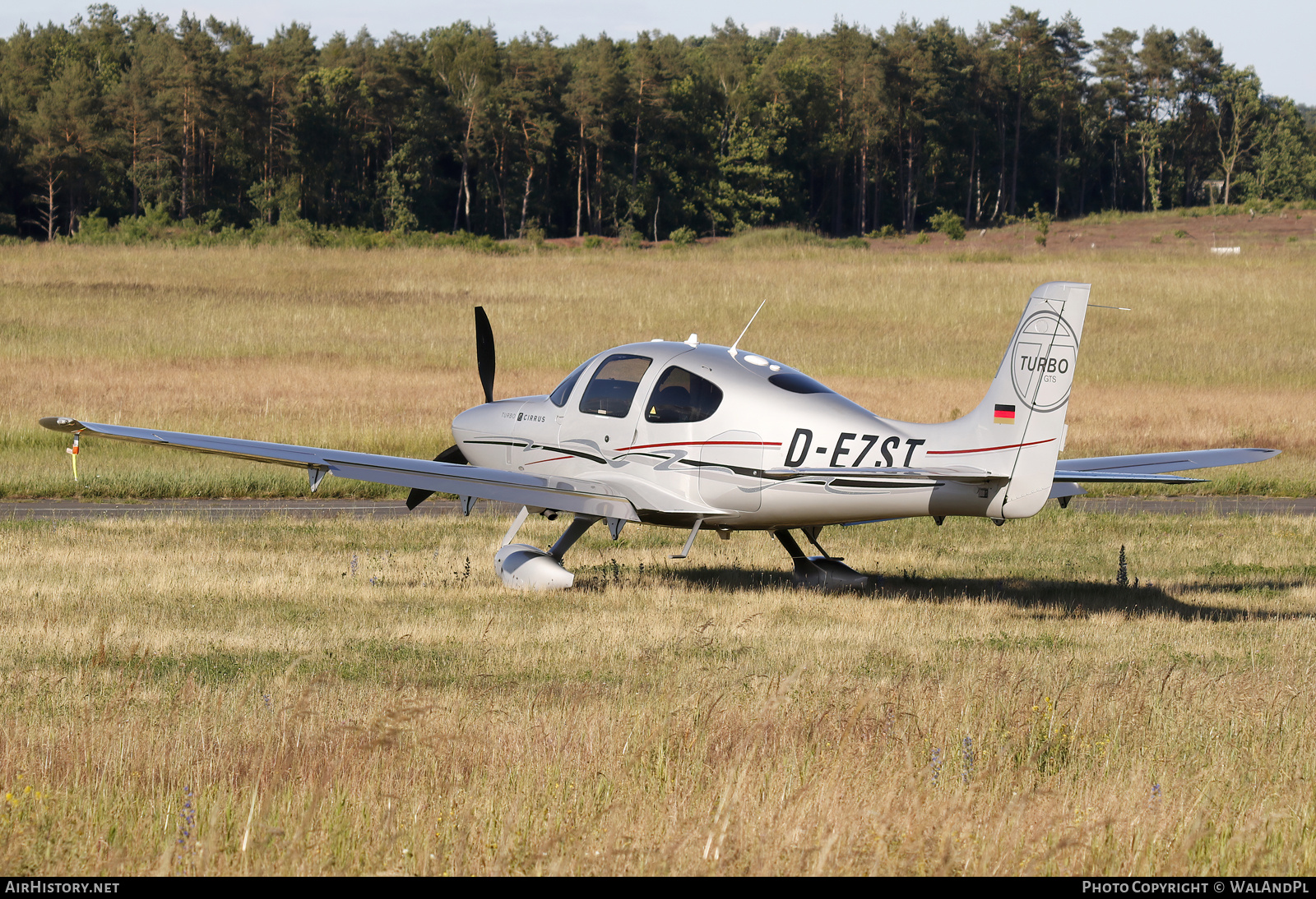 Aircraft Photo of D-EZST | Cirrus SR-22 G3-GTS Turbo | AirHistory.net #706962