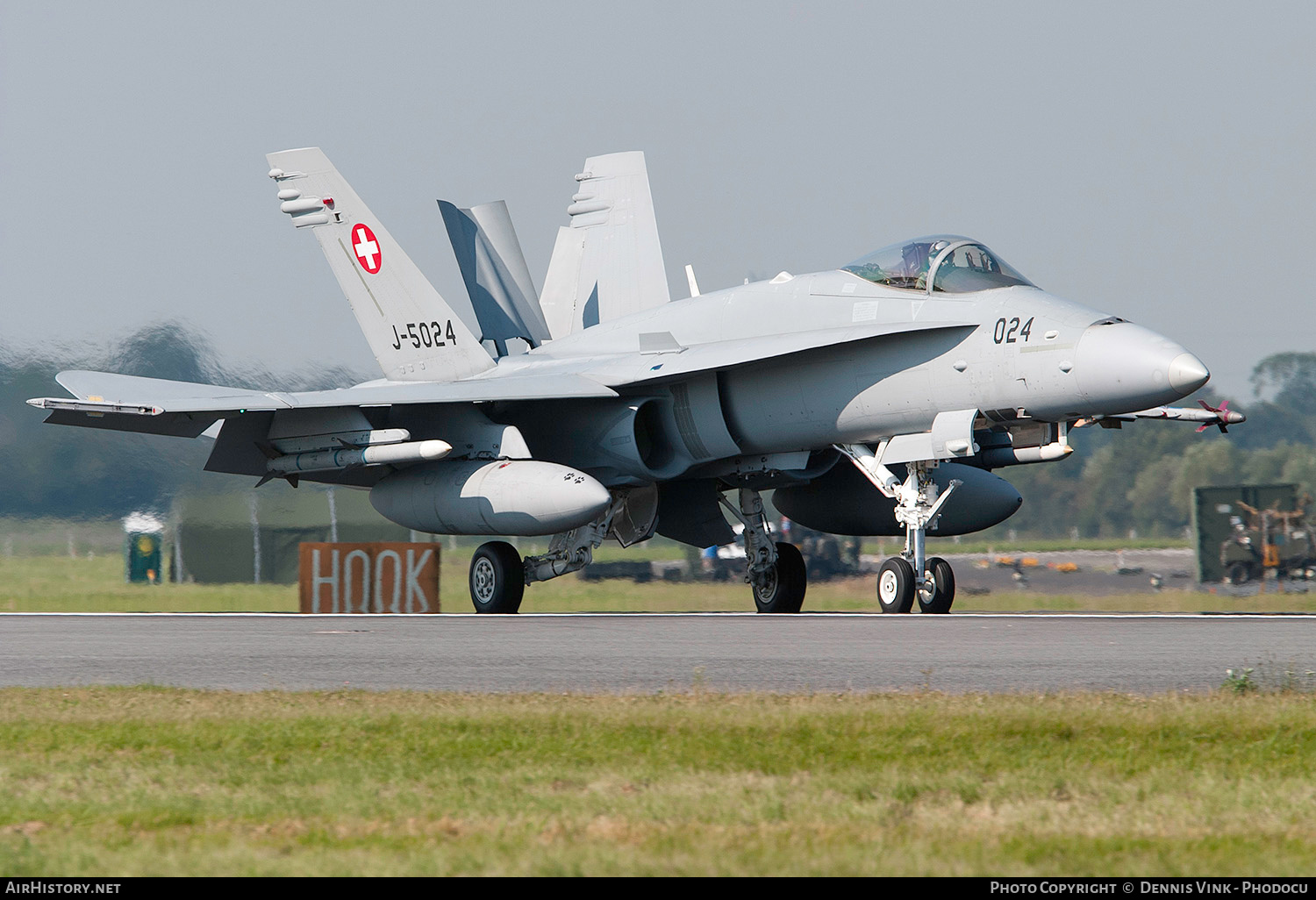 Aircraft Photo of J-5024 | McDonnell Douglas F/A-18C Hornet | Switzerland - Air Force | AirHistory.net #707000