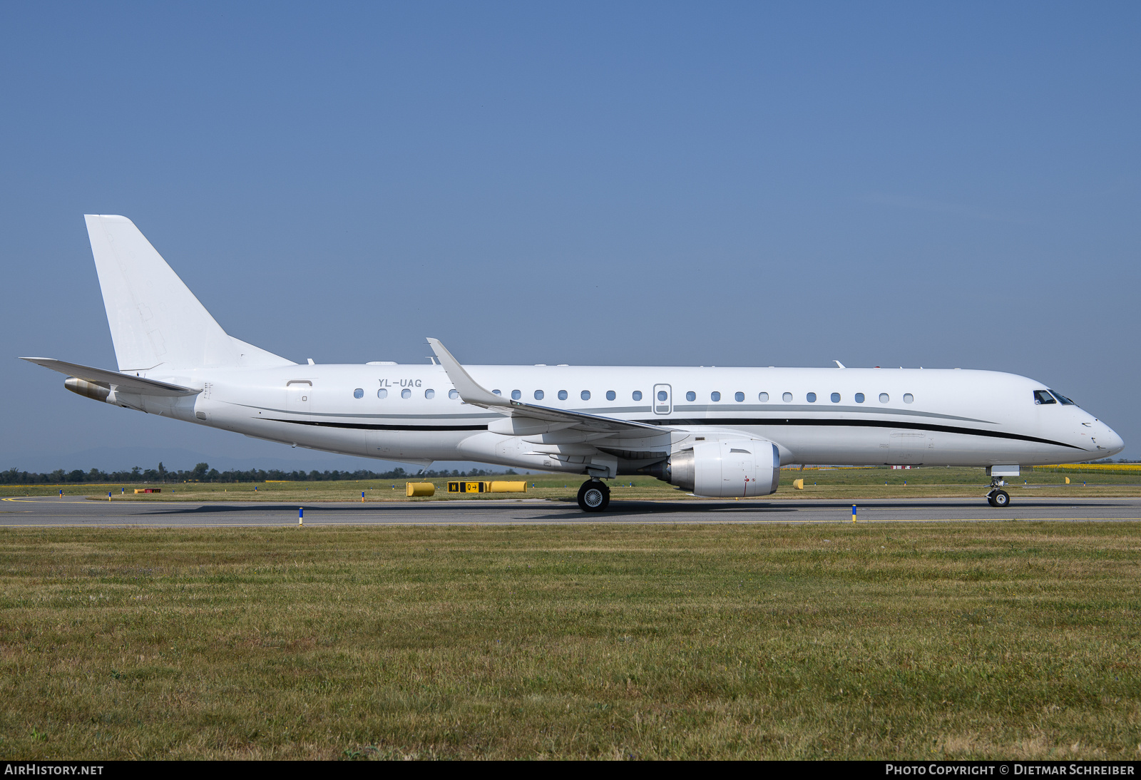 Aircraft Photo of YL-UAG | Embraer Lineage 1000 (ERJ-190-100ECJ) | AirHistory.net #707125