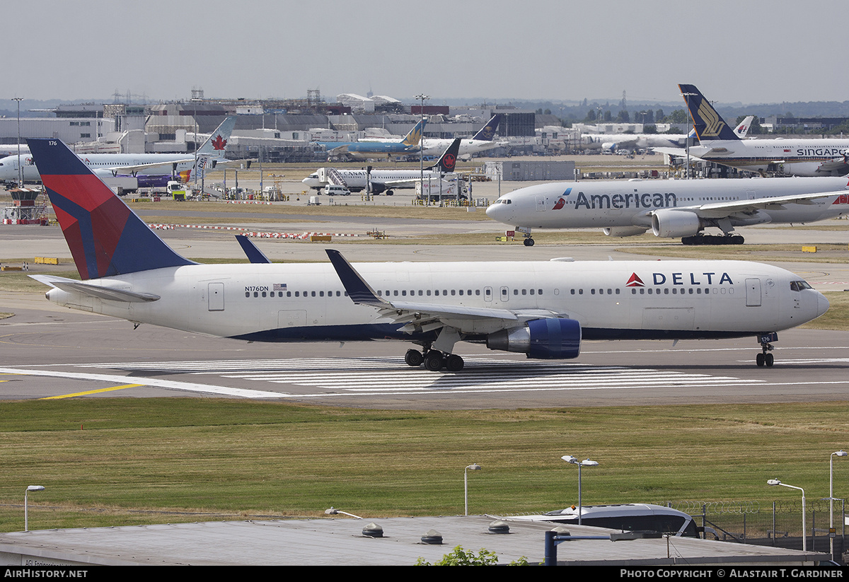 Aircraft Photo of N176DN | Boeing 767-332/ER | Delta Air Lines | AirHistory.net #707361