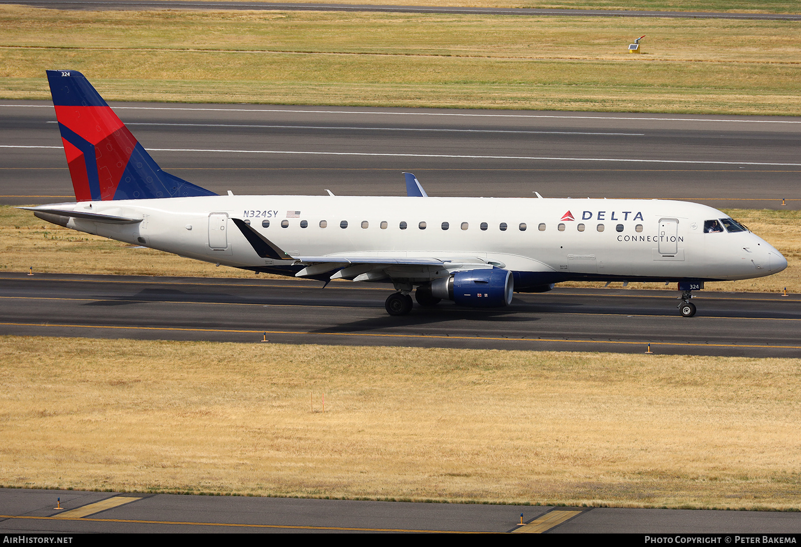 Aircraft Photo of N324SY | Embraer ERJ-175SC (ERJ-170-200SC) | Delta Connection | AirHistory.net #707397
