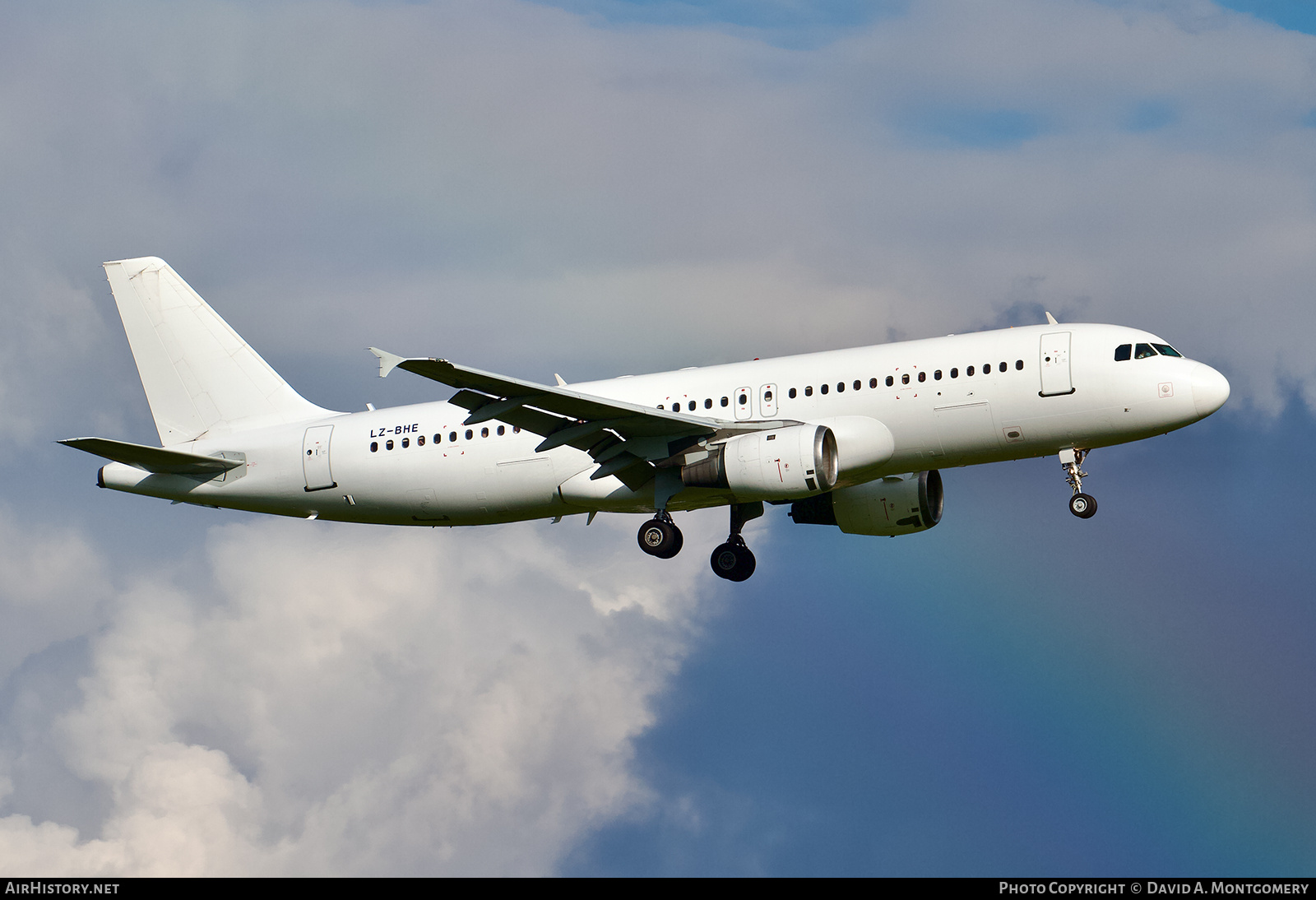 Aircraft Photo of LZ-BHE | Airbus A320-211 | Balkan Holidays Air - BH Air | AirHistory.net #707481